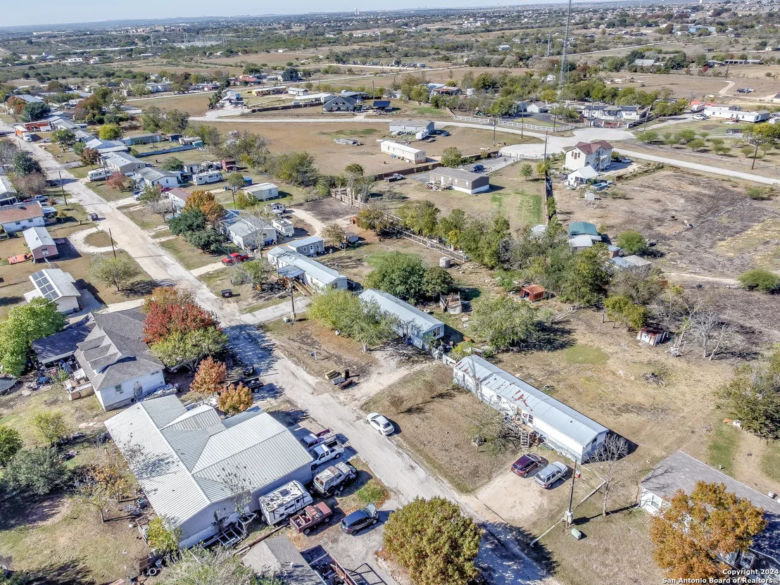 Photo of 1122 Valeria