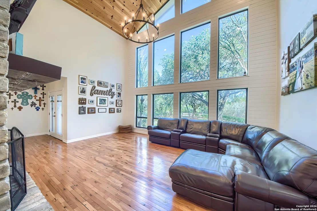 Photo of 7250 Pimlico