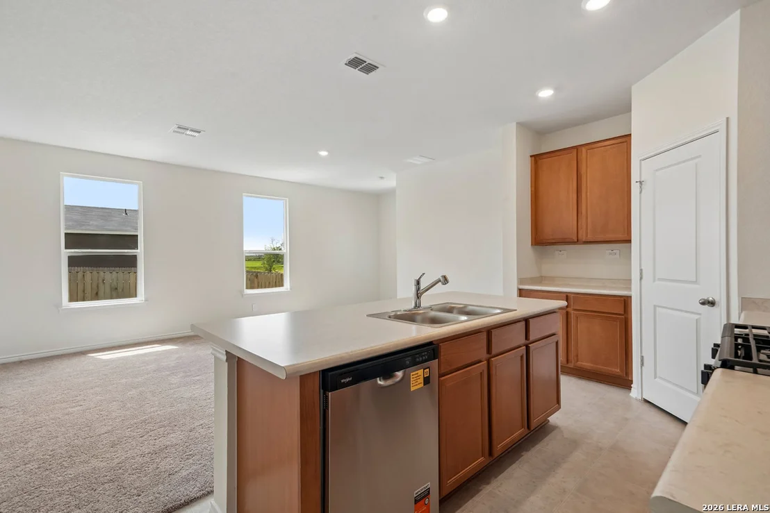 Photo of 10049 JAGGER AVENUE