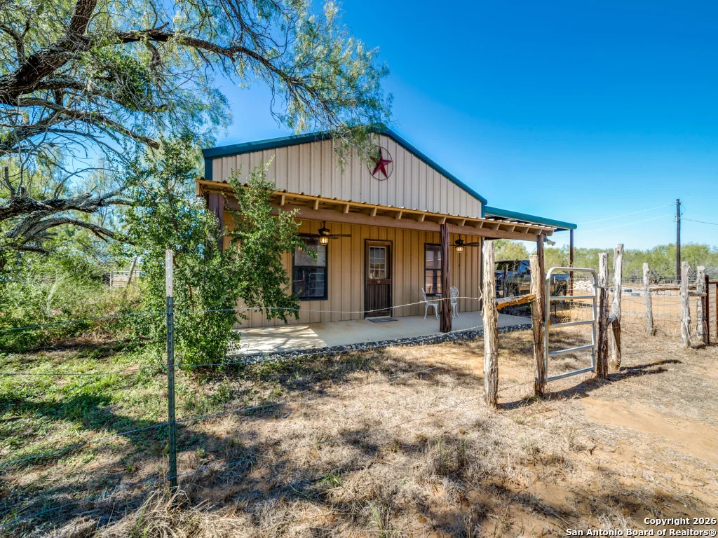 Photo of 6472 Bluntzer Rd
