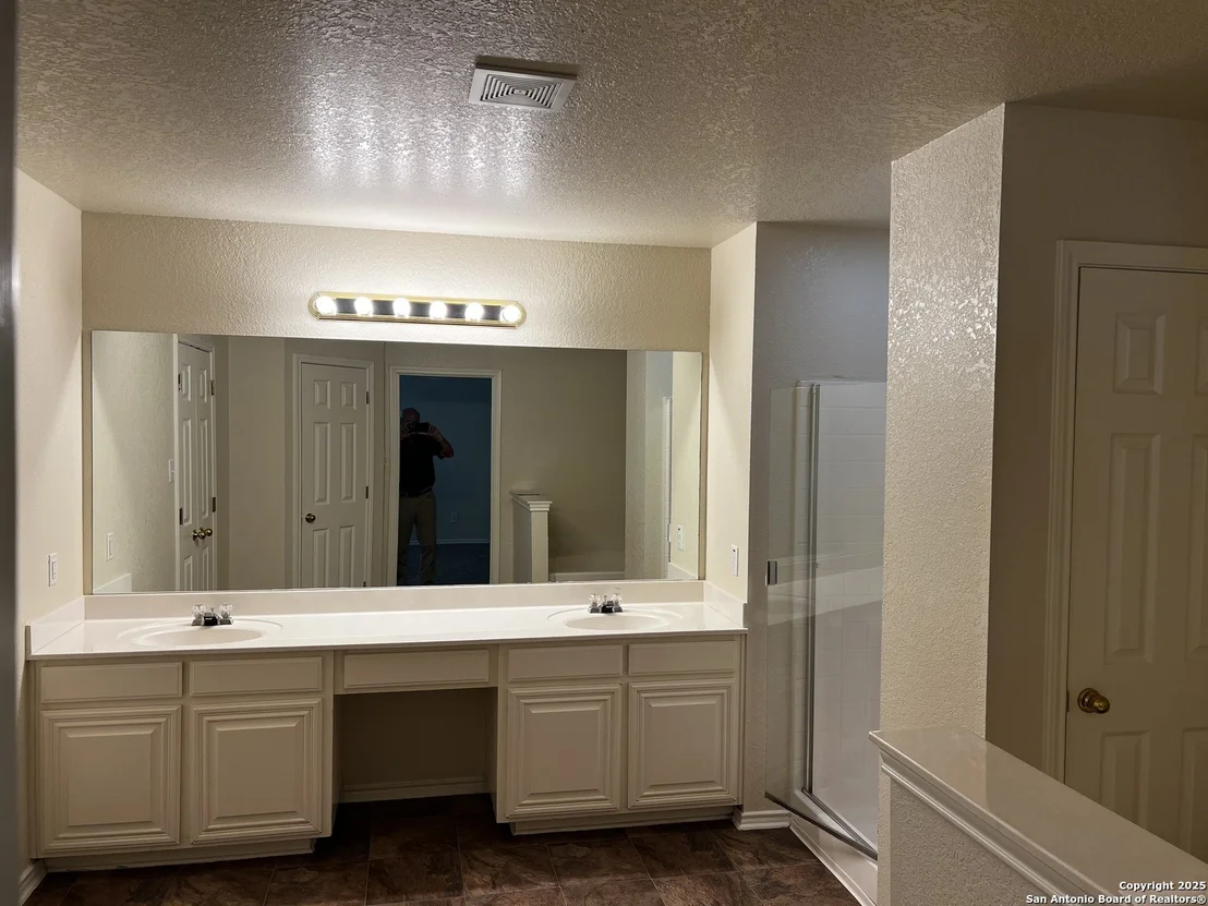Photo of 12610 Point Sound