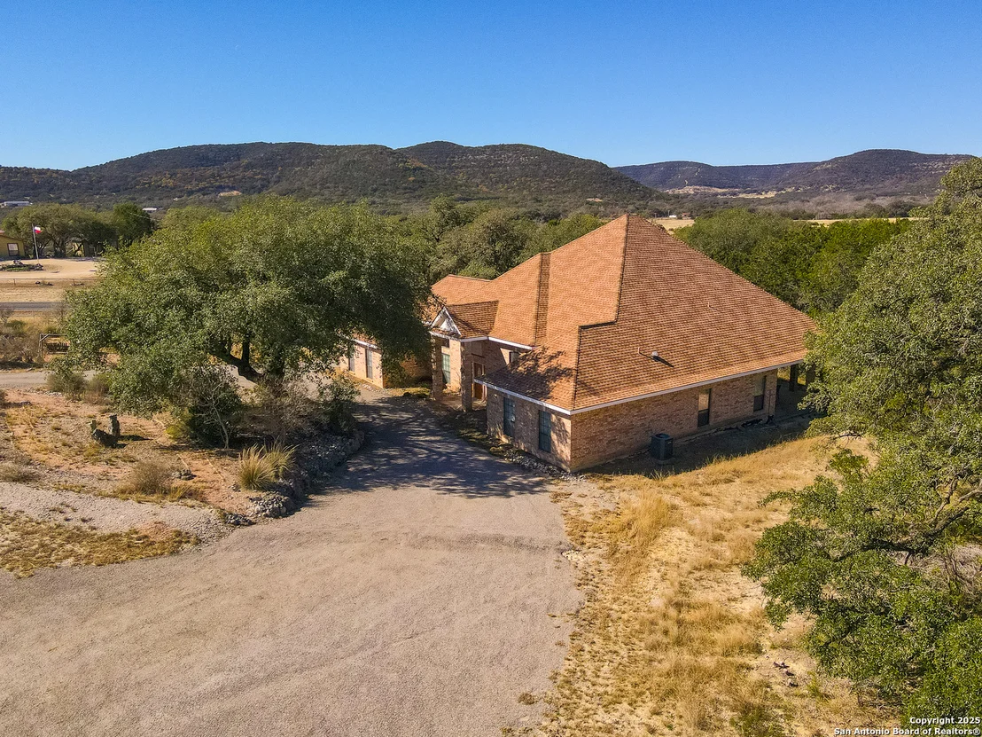Photo of 840 W RANCH ROAD 337
