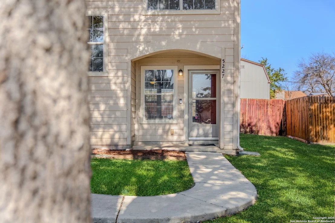 Photo of 5227 TERRACE WIND