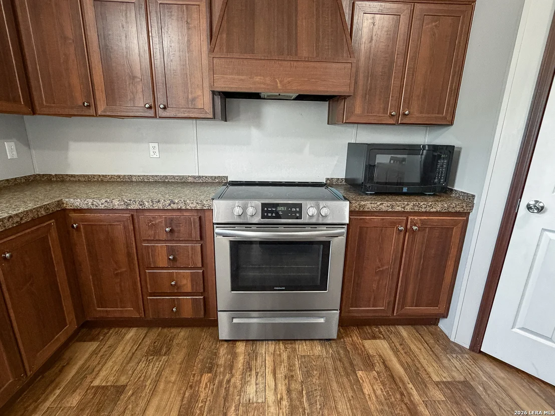 Photo of 2462 Chase Road