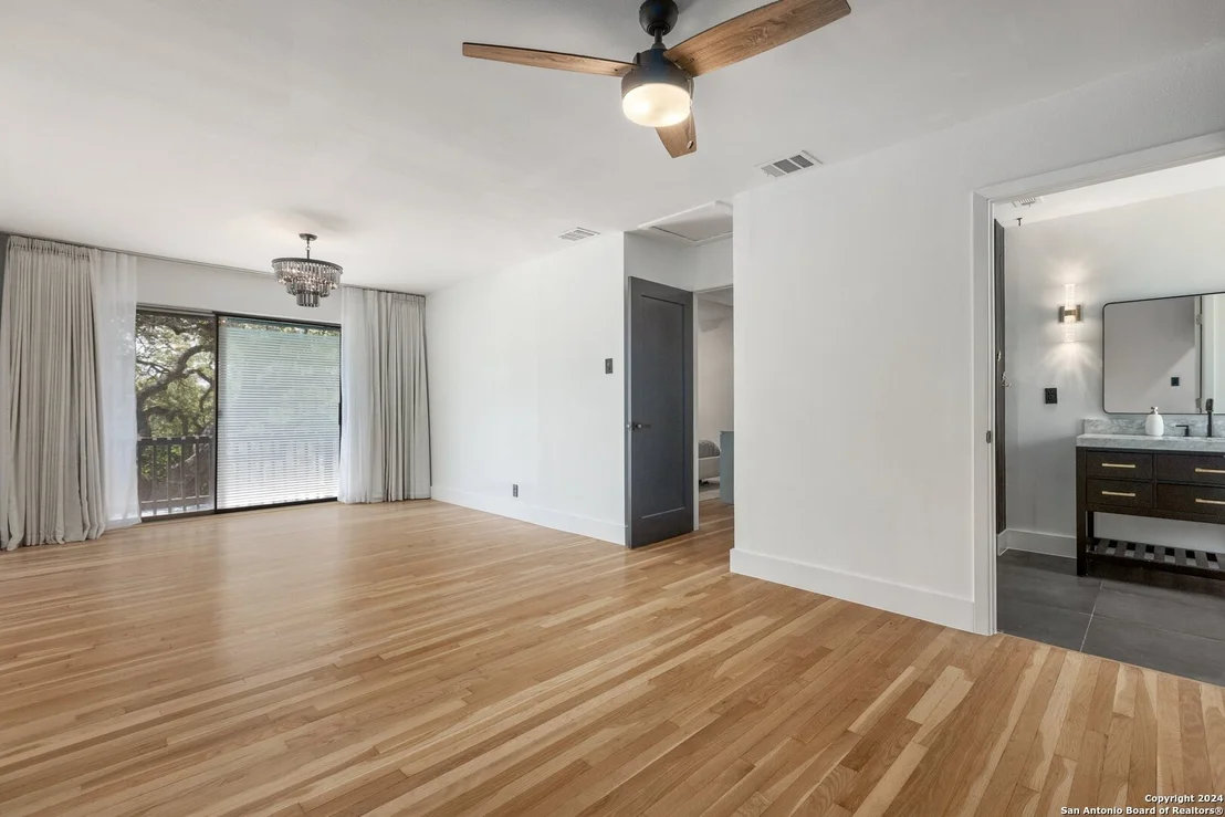 Photo of 1102 Mount Eden Dr
