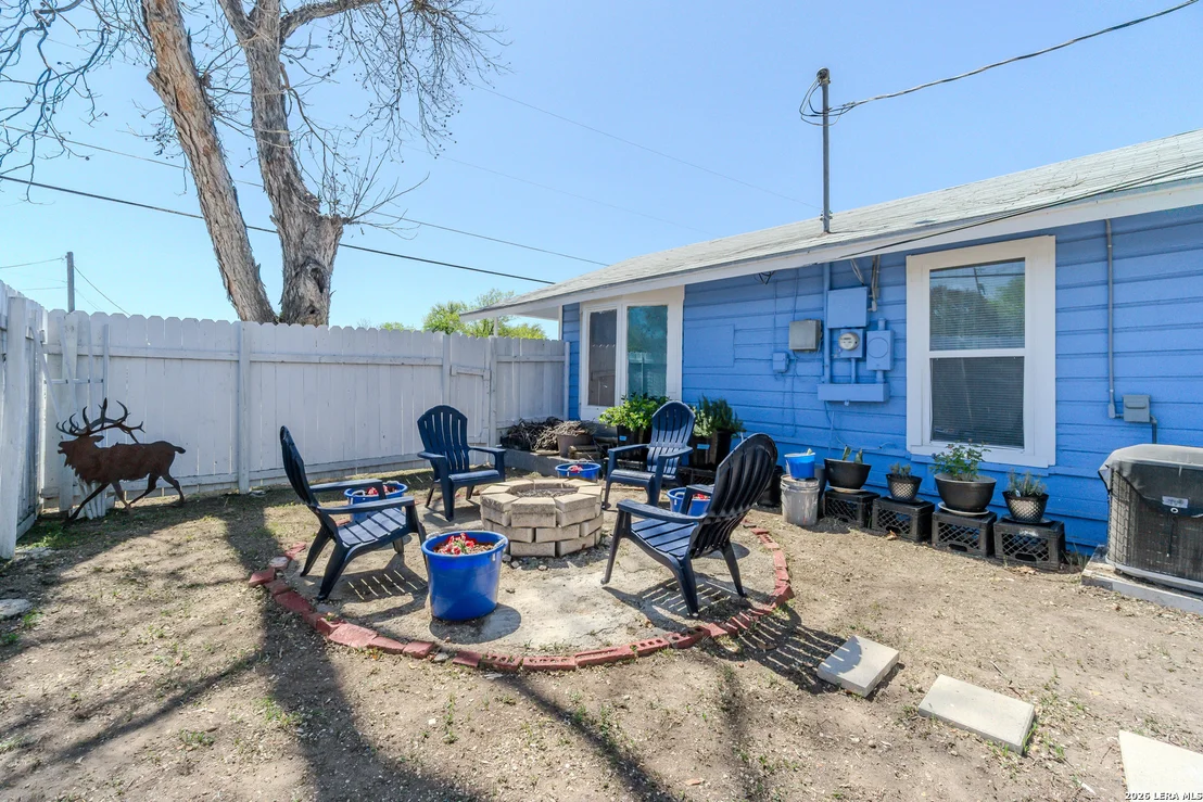 Photo of 1203 Vickers