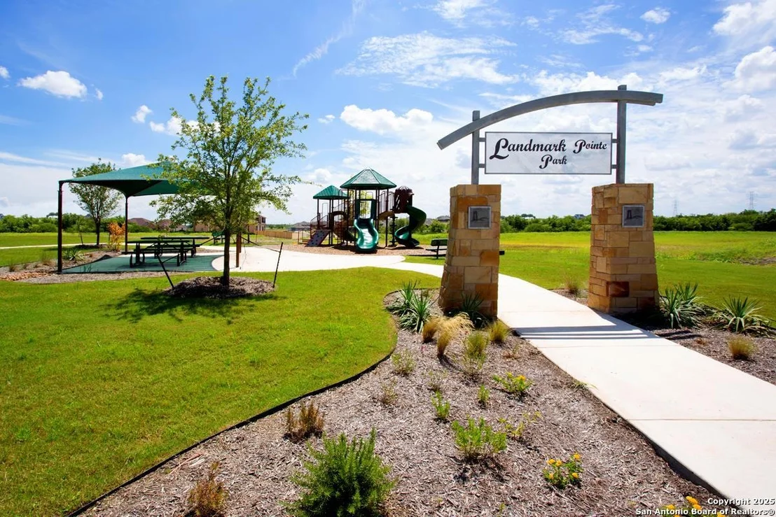 Photo of 205 LANDMARK HVN
