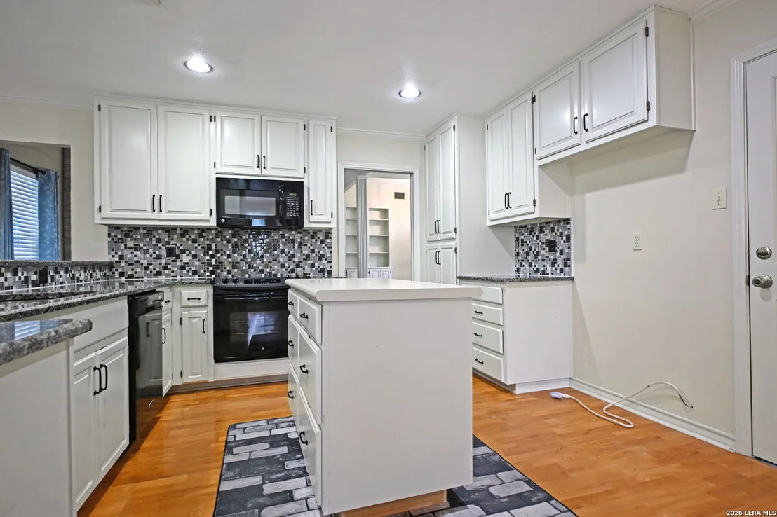 Photo of 125 RED OAK TRL