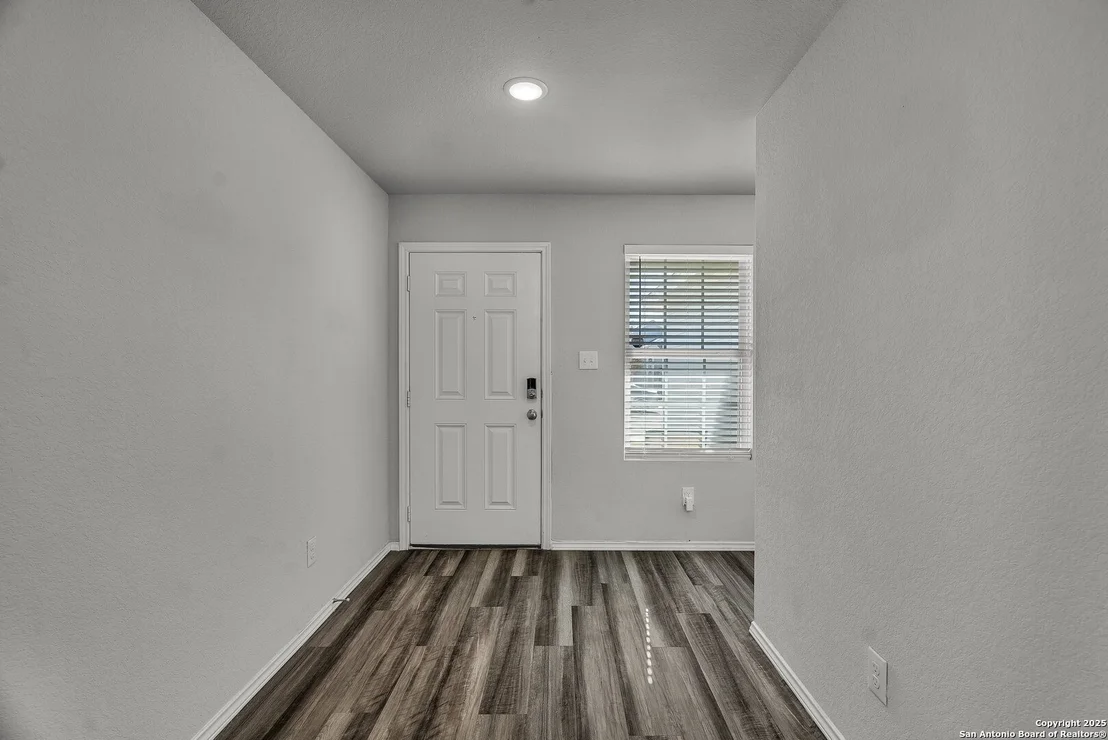 Photo of 4211 VOLCANO WAY
