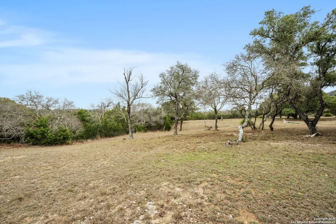 Photo of 404 Lake Side Circle
