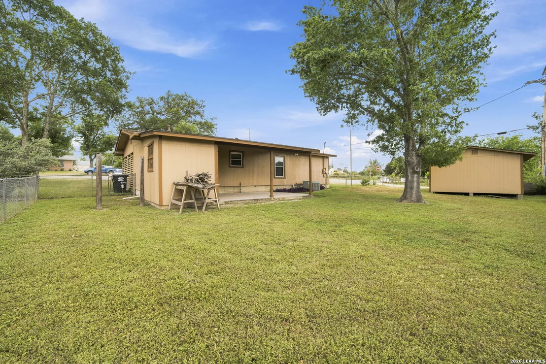 Photo of 225 LOWER LACOSTE RD