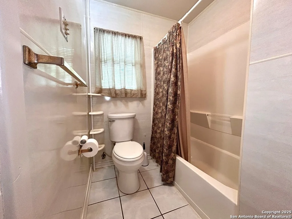 Photo of 1412 Oriole Lane