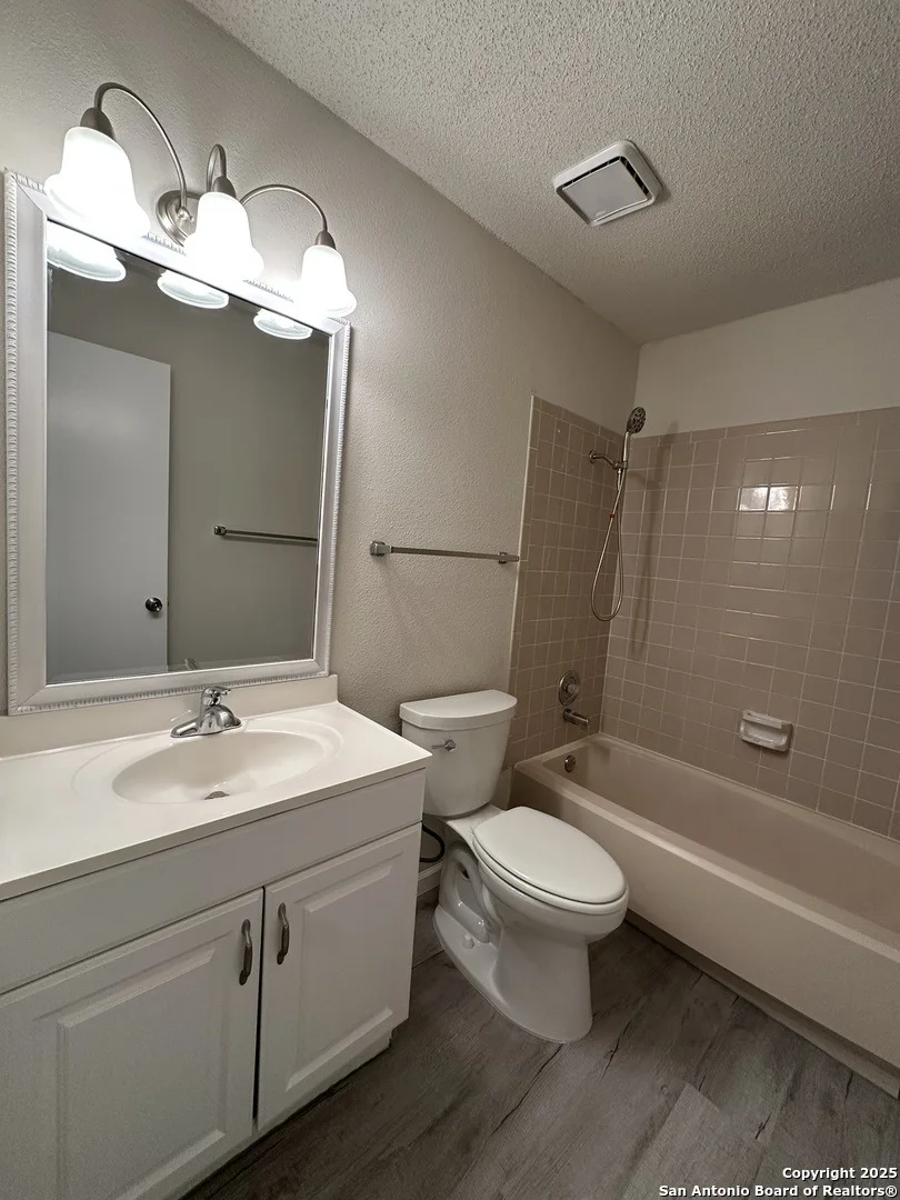 Photo of 2926 Moss Plain