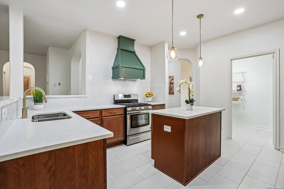 Photo of 407 Cushing