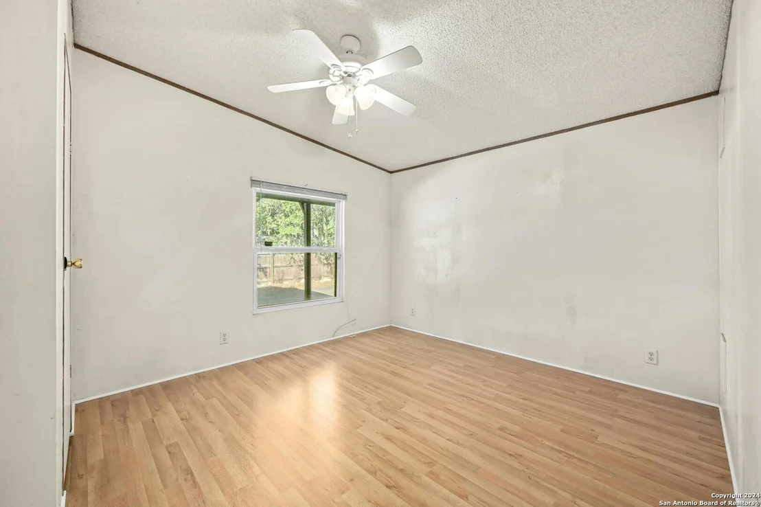 Photo of 1007 Red Bud Drive