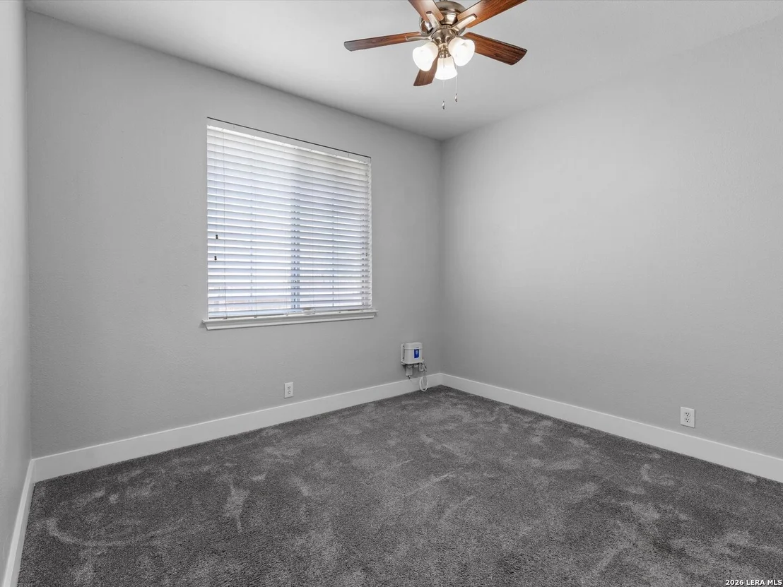Photo of 121 NORMAN CV