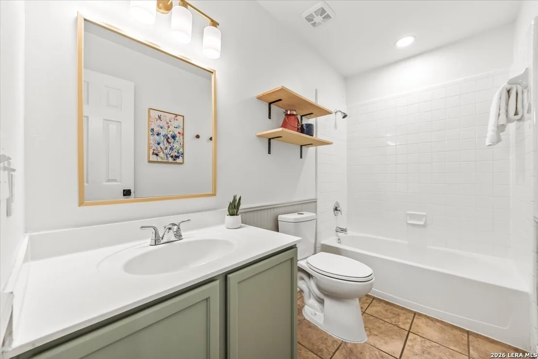 Photo of 2516 Grove Park