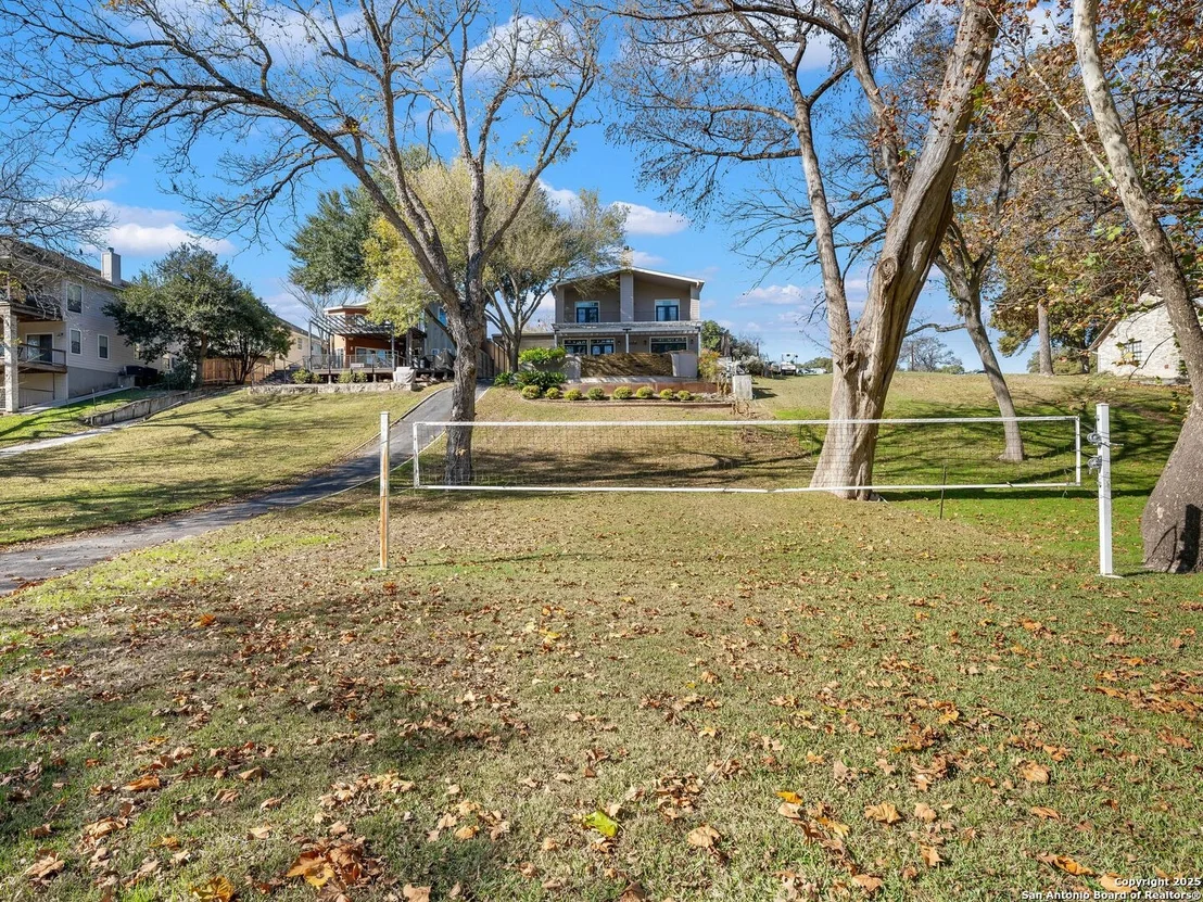 Photo of 705 RIDGEROAD DR
