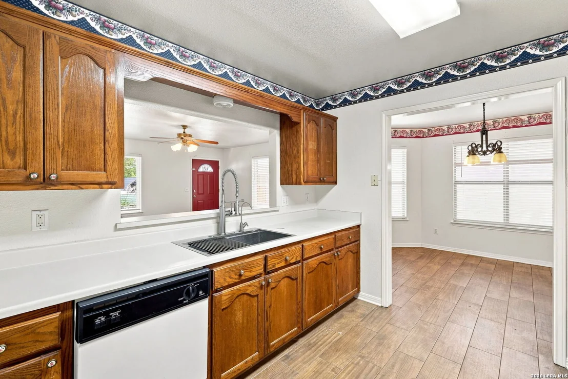 Photo of 15 SHADOW CIR