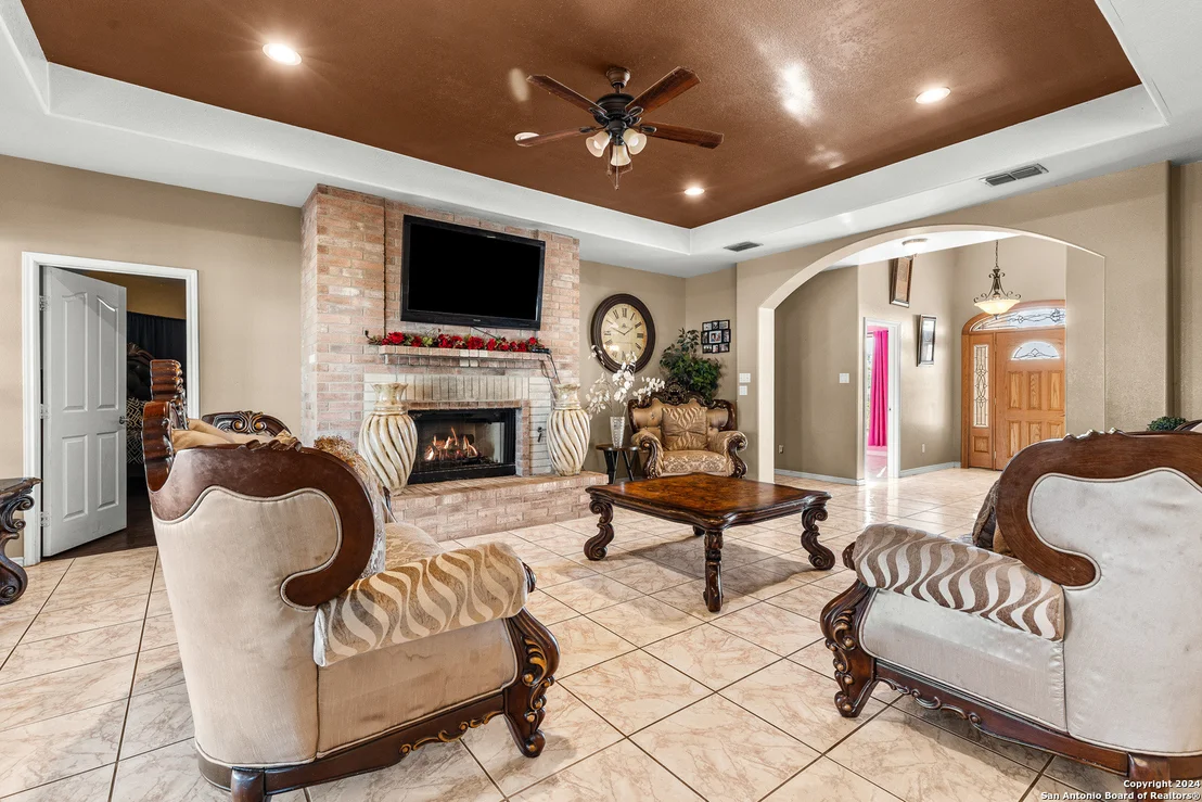 Photo of 125 HIGH MEADOW DR