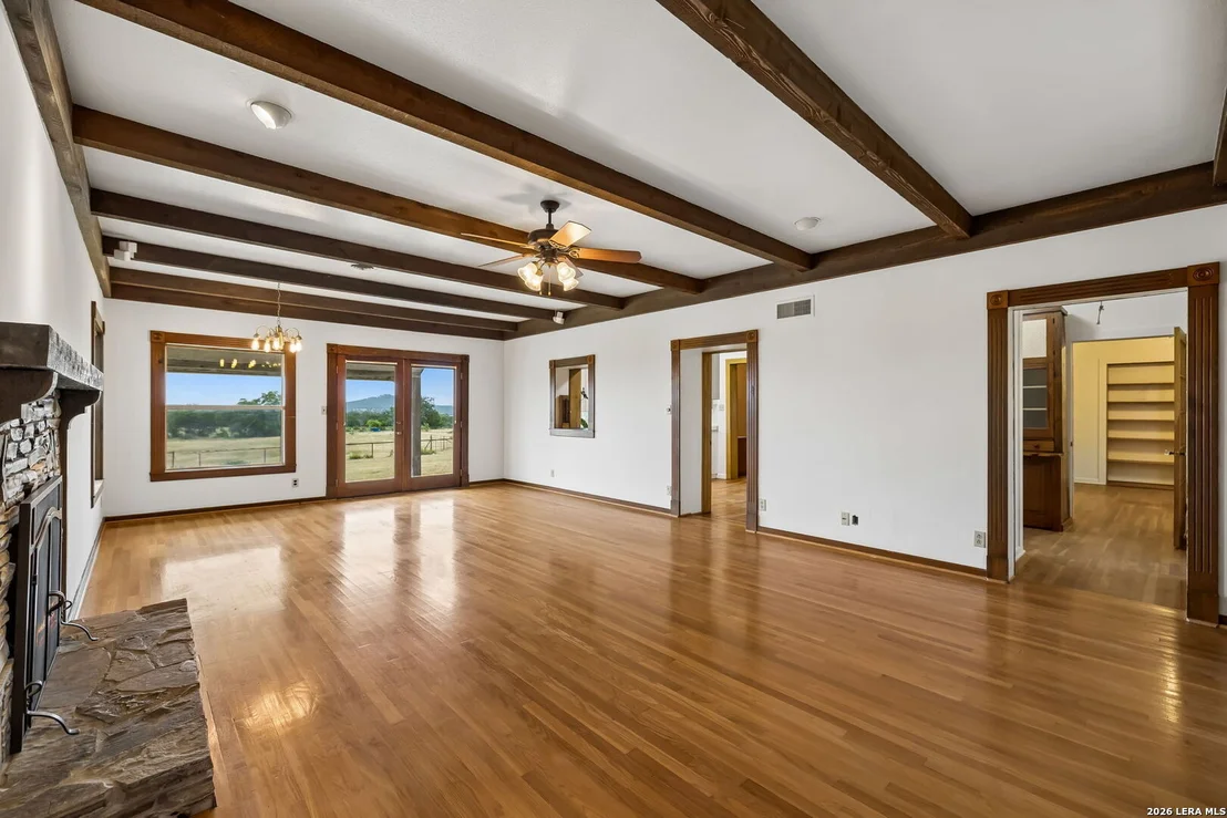 Photo of 48 Holiday Rd