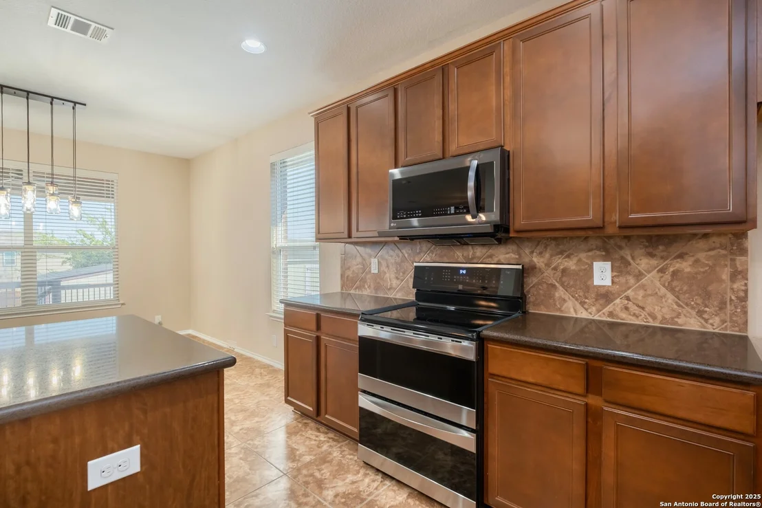 Photo of 11507 Cardinal Sky