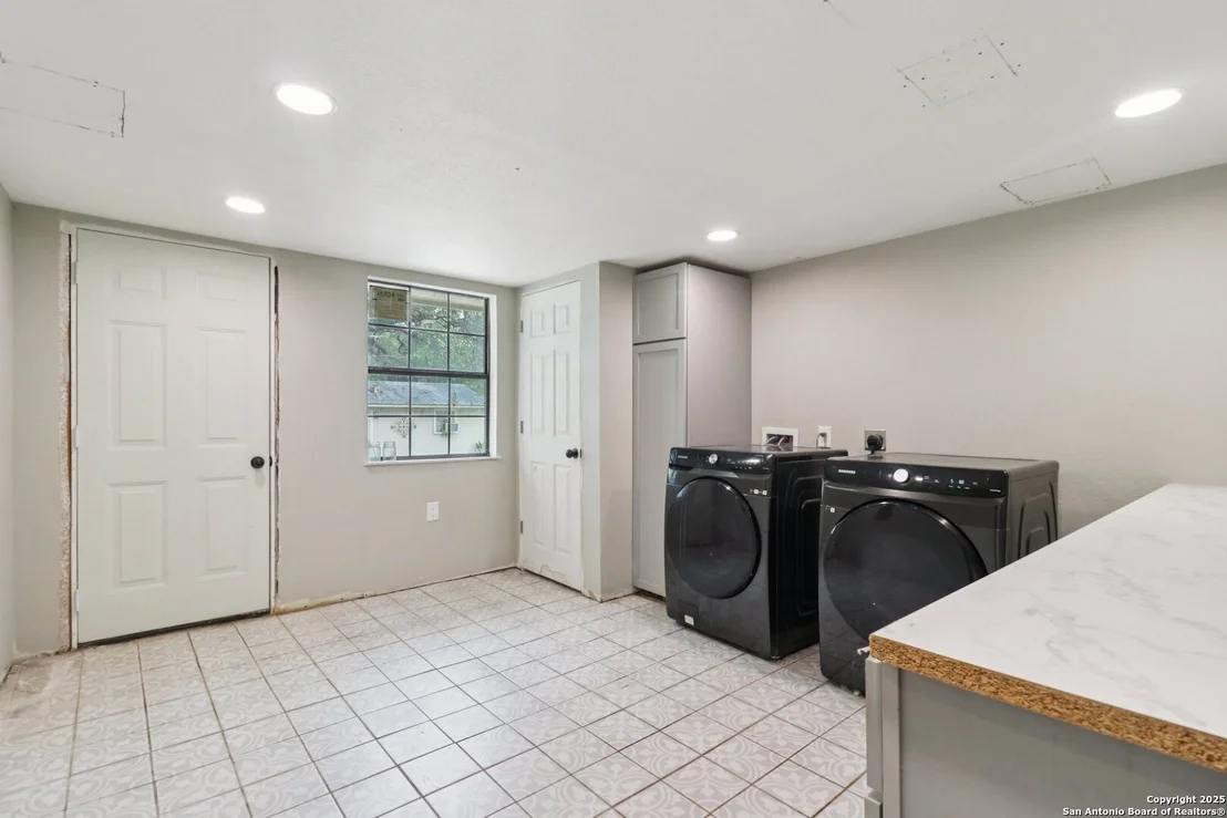 Photo of 503 Mockingbird