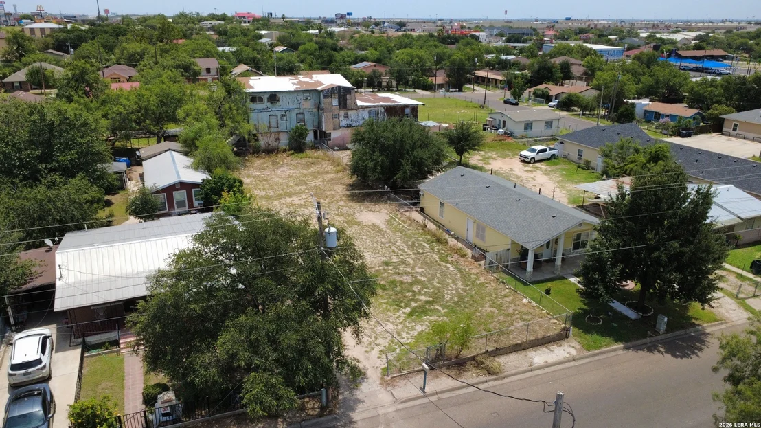 Photo of 246 N COMAL ST