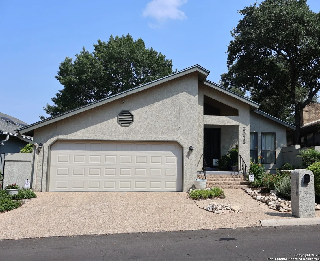 Photo of 3478 River Way