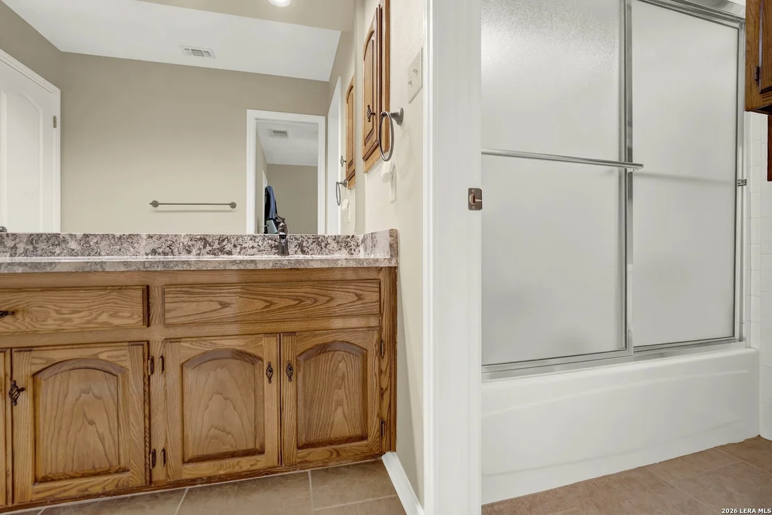 Photo of 1512 OAK TREE CIR