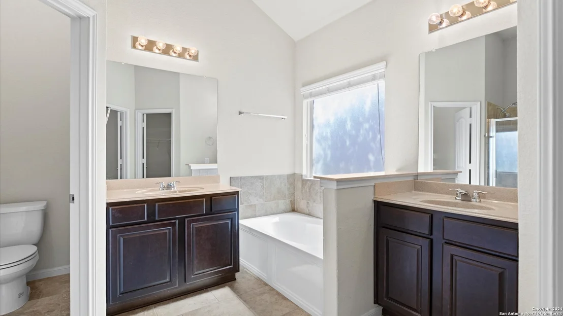 Photo of 520 MEADOW WIND