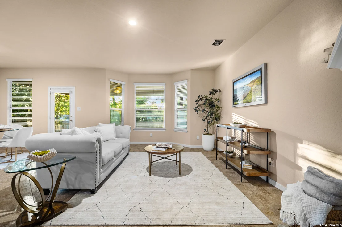 Photo of 1008 Magellan
