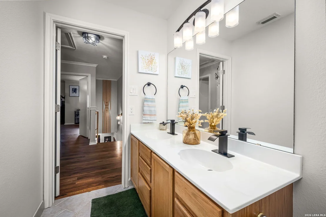 Photo of 231 Samantha Dr