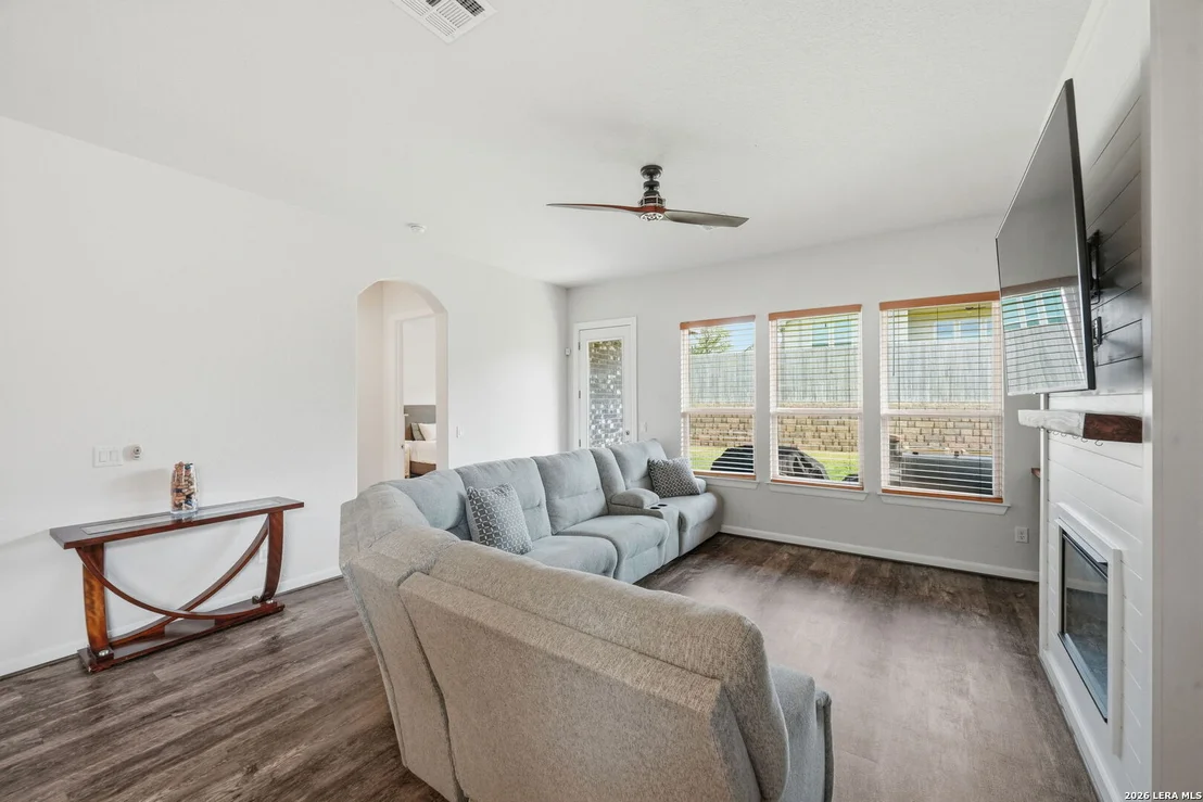 Photo of 5334 Black Walnut