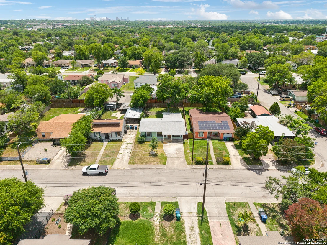 Photo of 630 Lovera