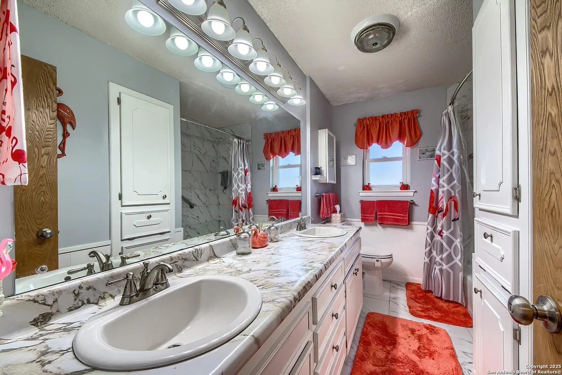 Photo of 1206 Acorn
