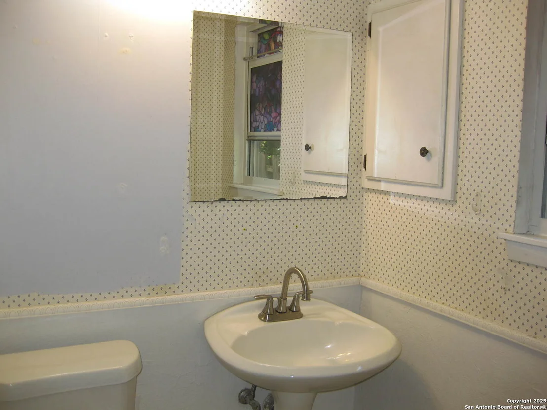 Photo of 5406 Clover Dr.