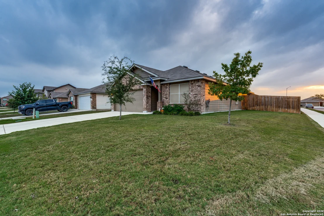 Photo of 605 Great Plains