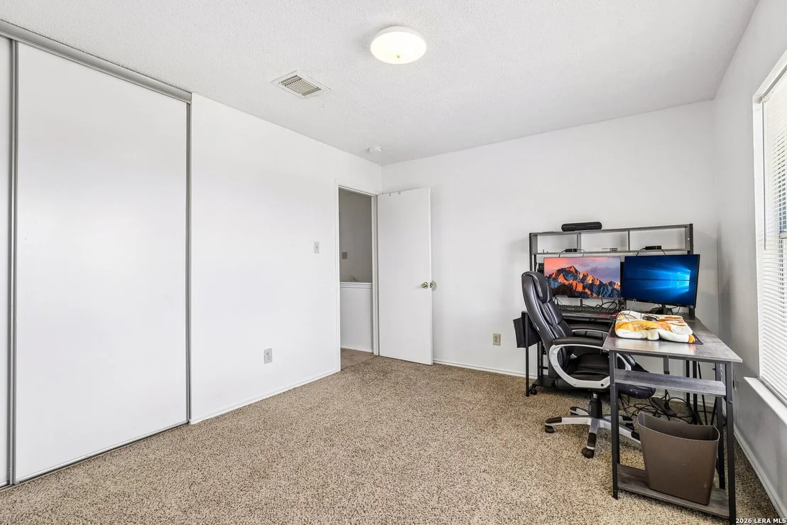 Photo of 10132 SUNSET PL