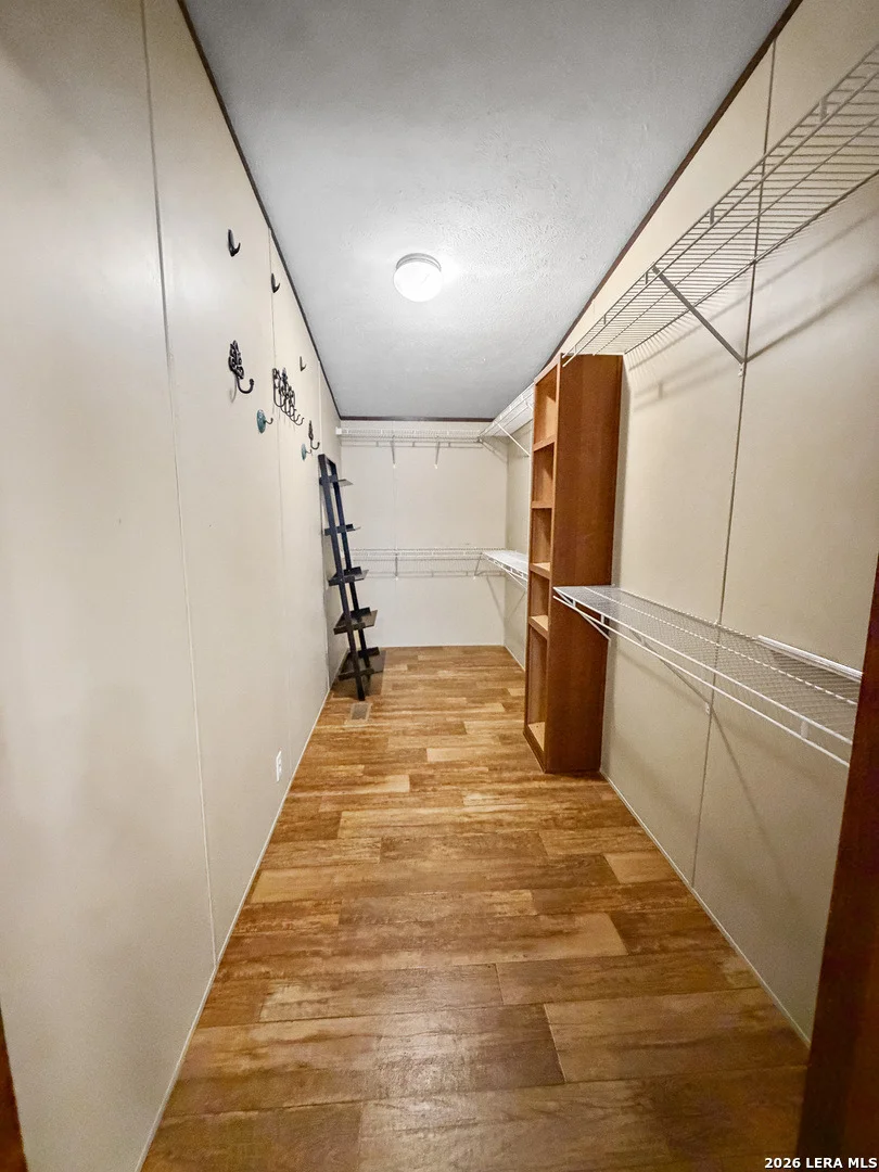 Photo of 2462 Chase Road