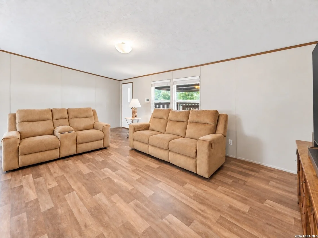Photo of 213 Oak View Dr