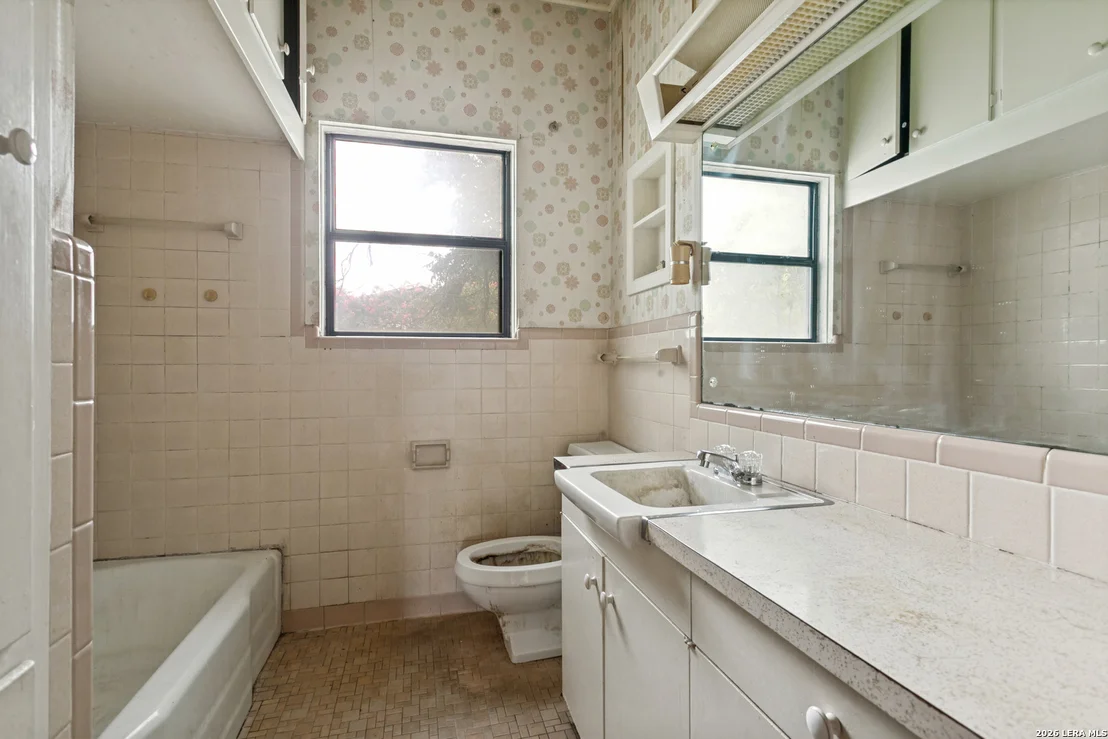 Photo of 12703 MIDDLE LN