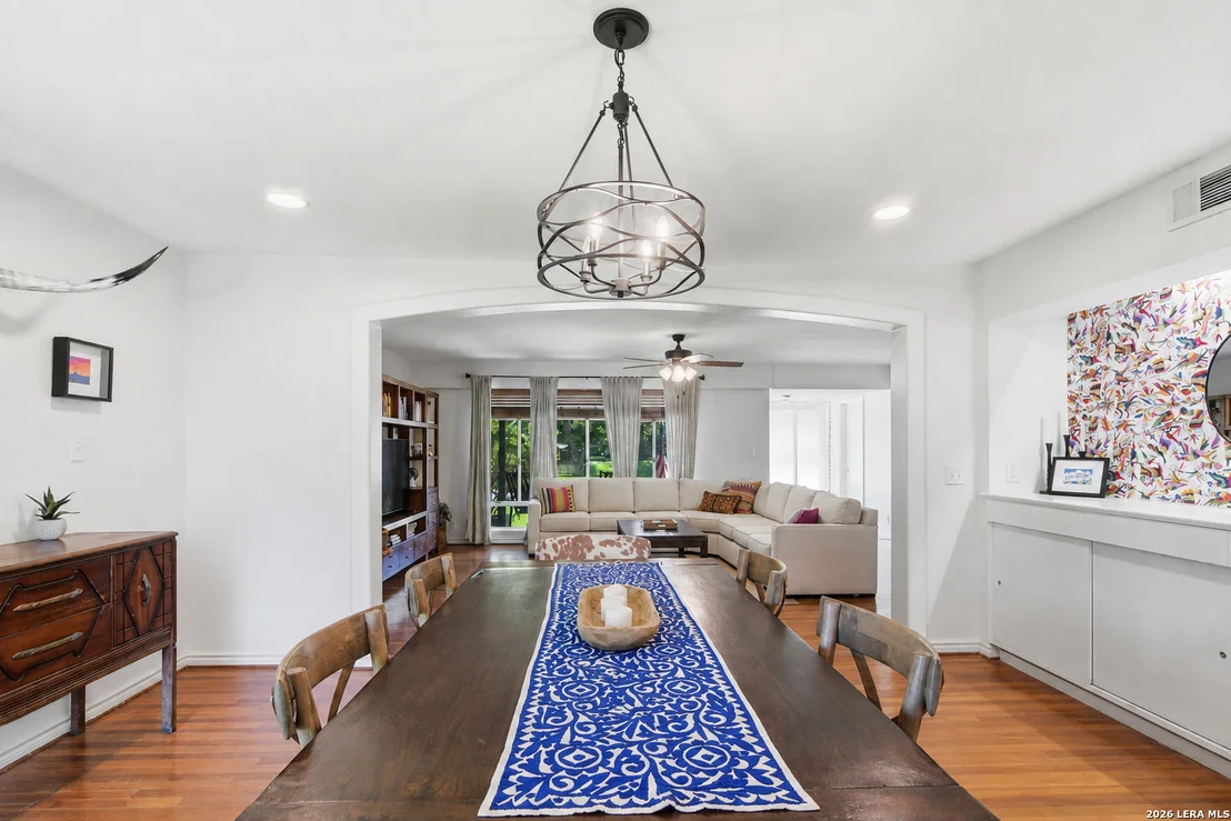 Photo of 1105 N Park