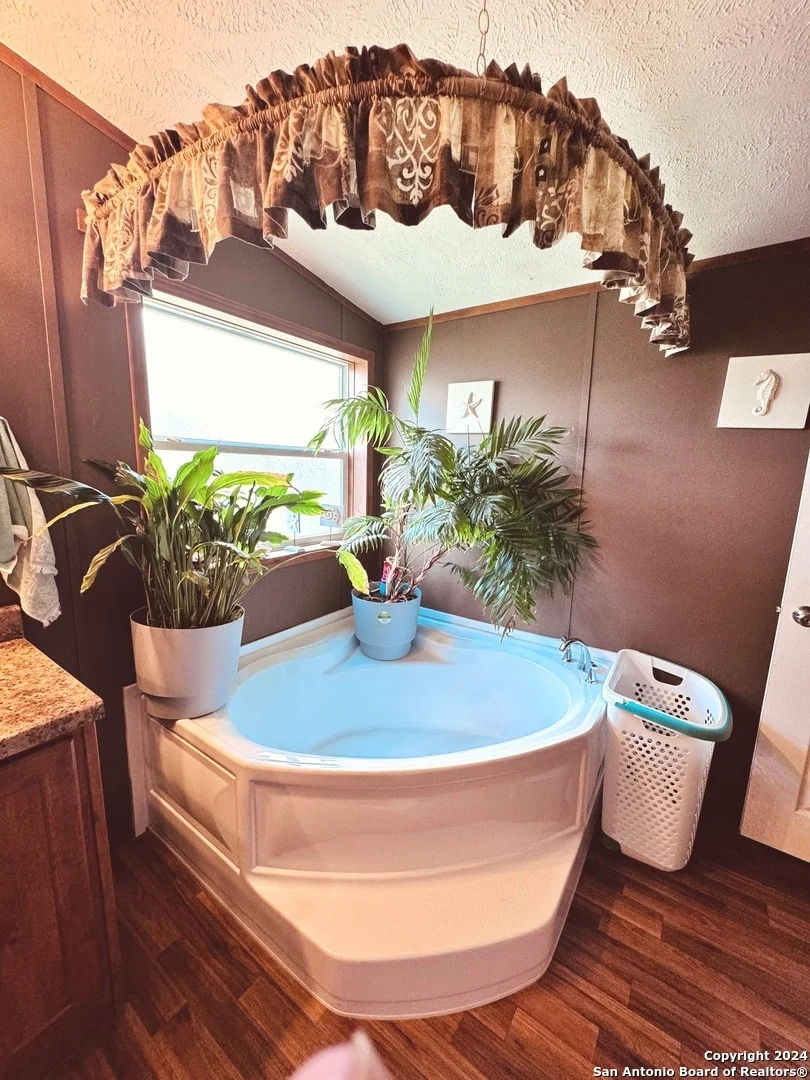 Photo of 2478 Whitley