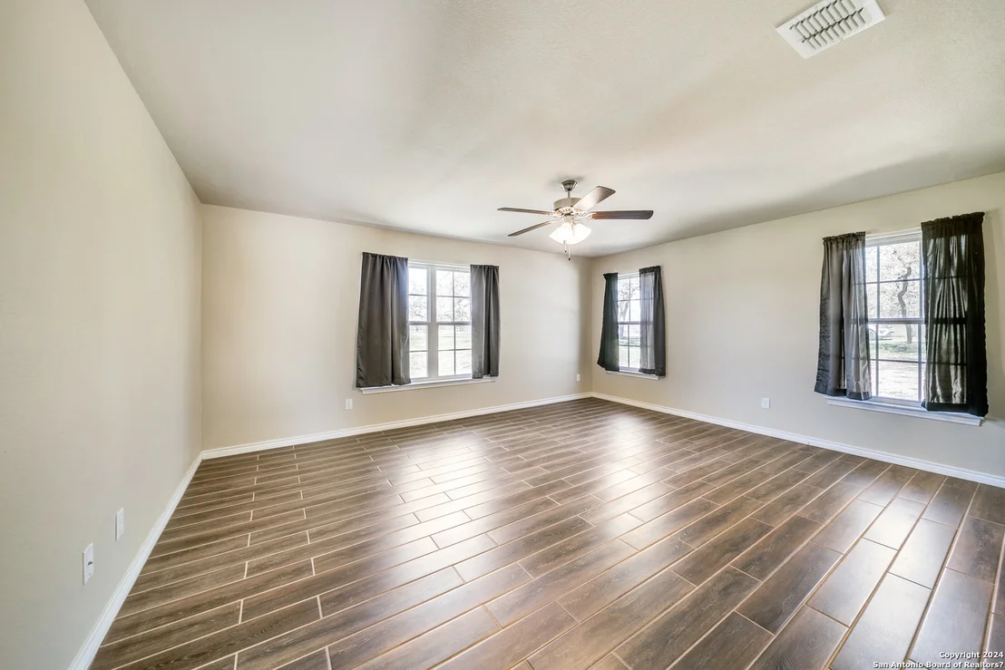 Photo of 530 GARDEN DR