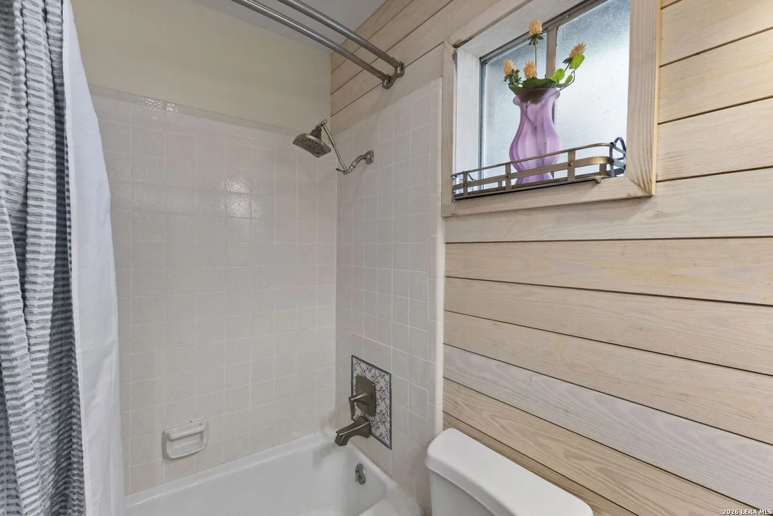 Photo of 346 RAINBOW DR
