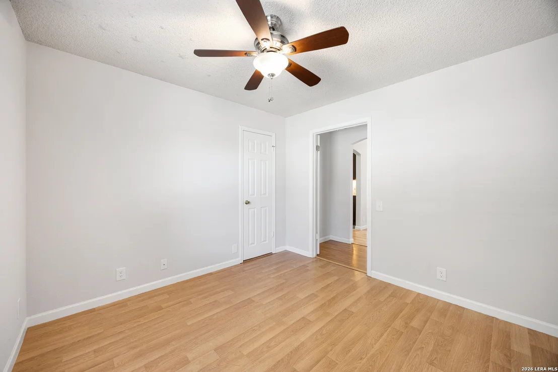 Photo of 25003 SUMMIT HOLW