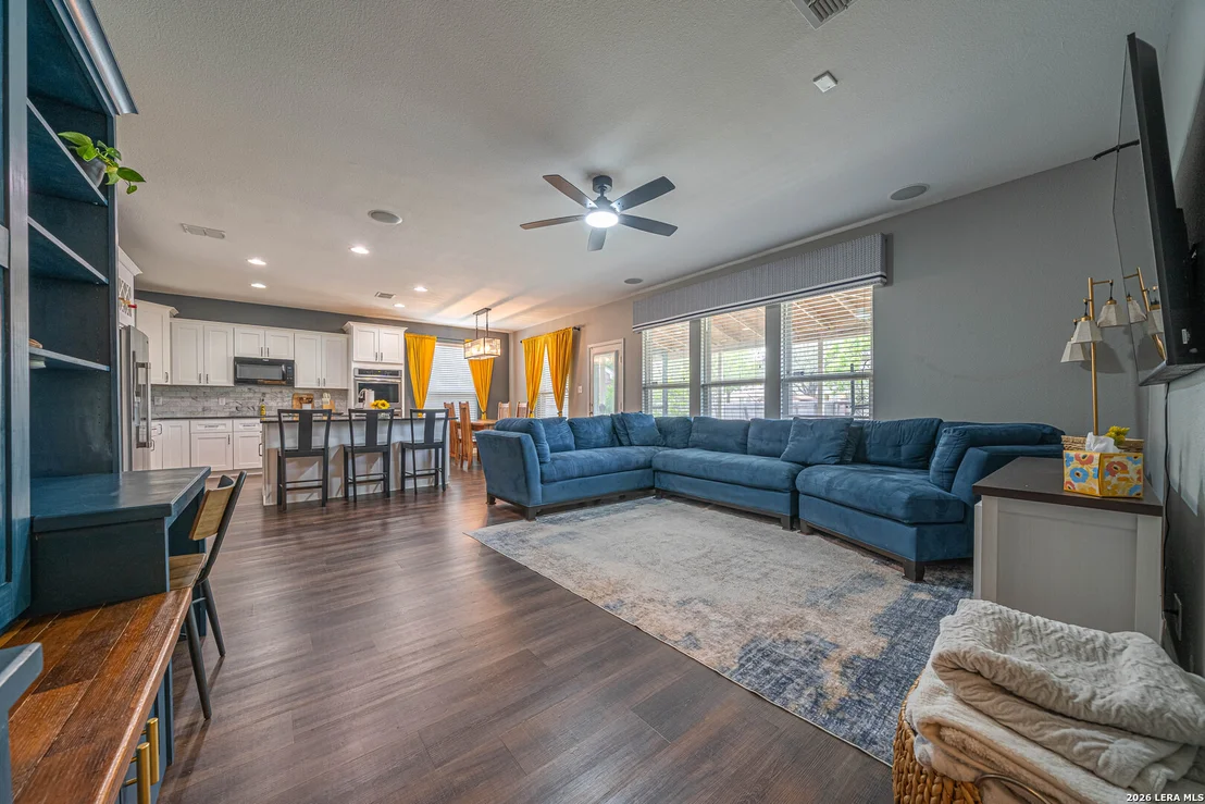 Photo of 206 OLYMPIC DR