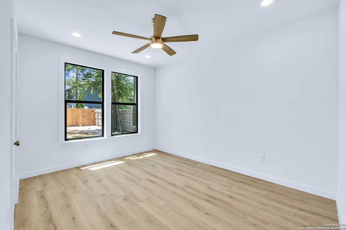 Photo of 1010 Denver Blvd