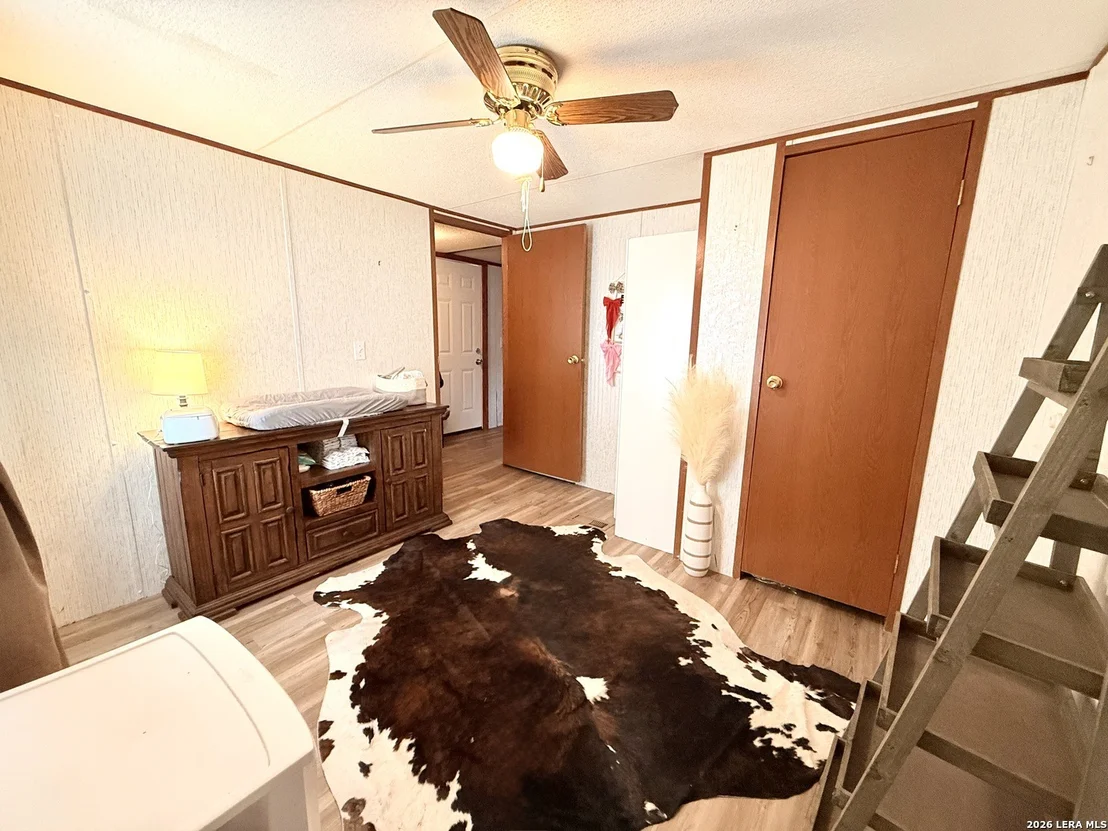 Photo of 721 Oak Dr